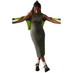 STATESIDE ANTHROPOLOGIE Luxe
Thermal Turtleneck Sweater Dress
Olive Green Size S